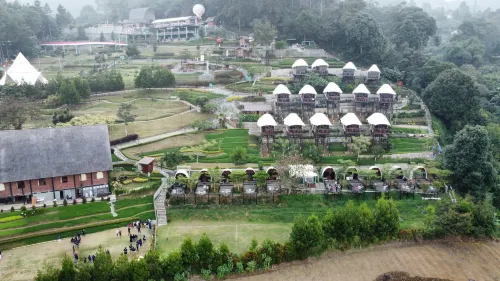 Glamping at Taman Wisata Alam Sevillage Puncak Dekat Hotel Photos
