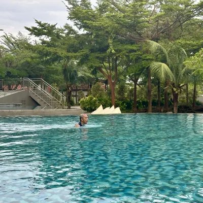 Pollos Hotel & Gallery Rembang Relaksasi & Rekreasi Photos