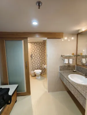 Duangtawan Hotel Chiang Mai Zimmer Photos