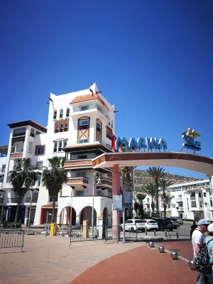 Oasis Hotel & Spa Exterior Photos