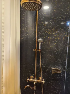 Hotel Amaroossa Grande Bekasi Kamar Photos