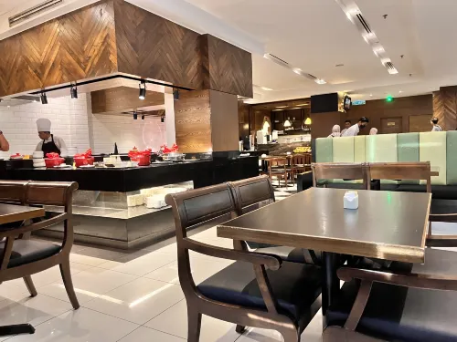 Crystal Crown Hotel JB Makanan Photos