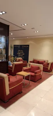 Golden Tulip Sharjah Общественные зоны Photos