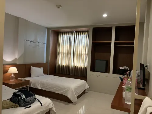 Chern Bangkok Kamar Photos