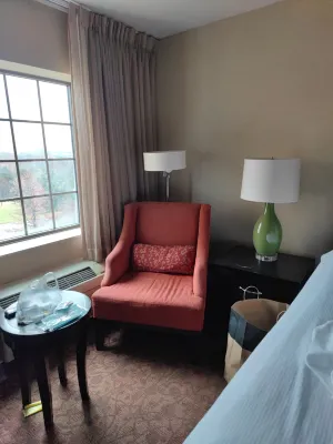 DoubleTree by Hilton Dulles Airport - Sterling Rooms Photos