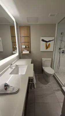 Delta Hotels Calgary Downtown Rooms Photos