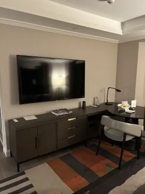 Four Seasons Hotel Embarcadero Rooms Photos