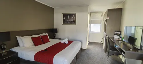 Comfort Inn Western Huoneet Photos