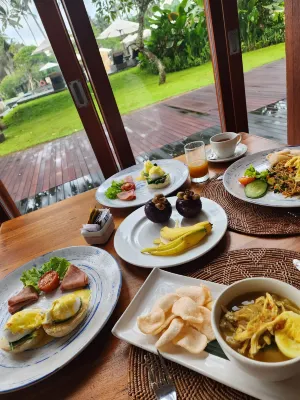 Candi Beach Resort & Spa Makanan Photos