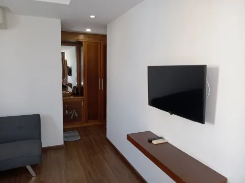 La Beach Hotel Kamar Photos