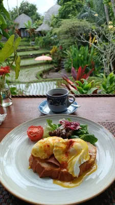 Menzel Ubud Makanan Photos