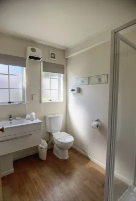Cottage Mews Motel Rooms Photos