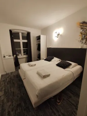 Hotel des Arts - Centre Cathédrale Rooms Photos