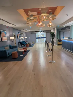 Hampton by Hilton London Gatwick Airport Public Areas Photos