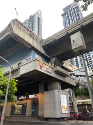 Monomer Hostel Bangkok Photos