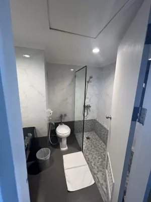 Hua Hin Grand Hotel and Plaza Kamar Photos