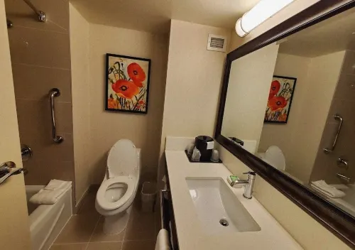Holiday Inn Vancouver-Centre Broadway Camere Photos