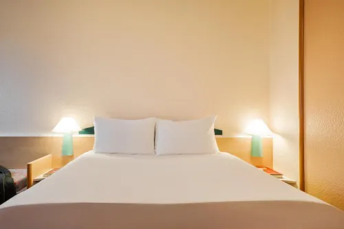 Hôtel ibis Paris Pantin Eglise Photos