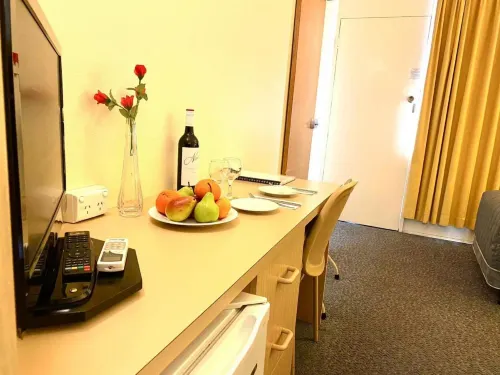 Gateway Motor Inn Photos