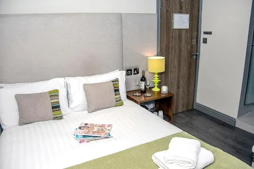 Base Serviced Apartments - City Road Rooms Photos