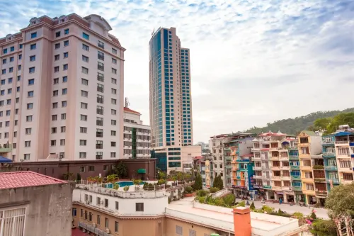 Khách sạn Alex Hạ Long Xung quanh Photos