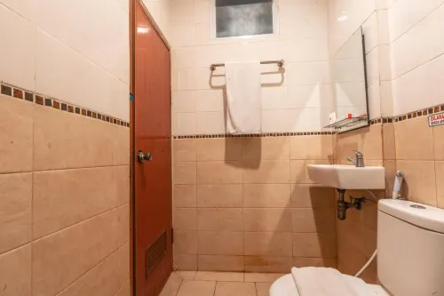 The Kartini 8 Residence Kamar Photos