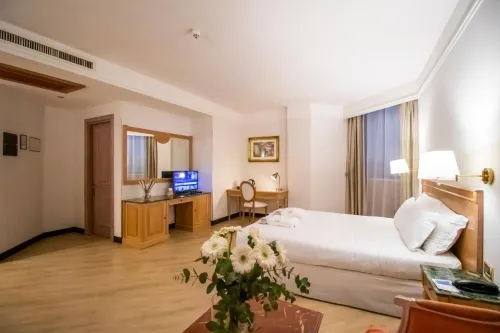 SHG Hotel De La Ville Camere Photos