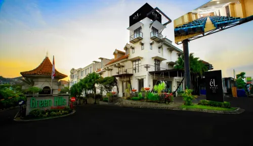 El Hotel Malang Circondario Photos