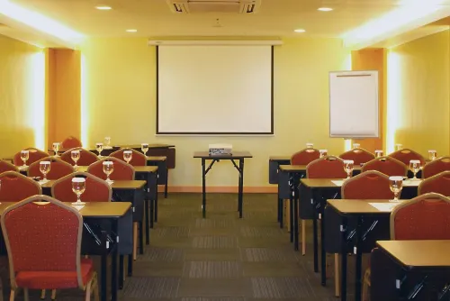 Ibis Budget Semarang Tendean Espaces Affaires Photos