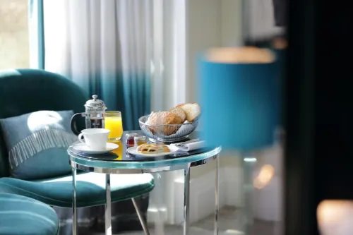 The Athenaeum Hotel & Residences Photos