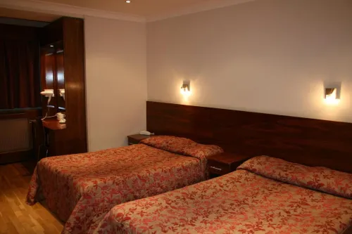 Wedgewood Hotel Rum Photos
