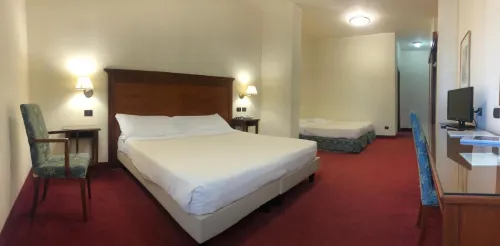 Hotel HR Rooms Photos