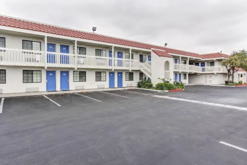 Motel 6 Salinas, CA - North Monterey Area Espaces publics Photos
