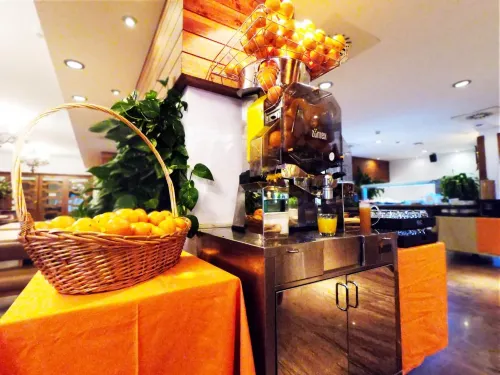 Hotel Apartamentos Bajondillo Dining Photos