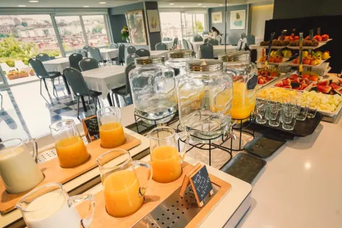 Hotel Avenida Dining Photos