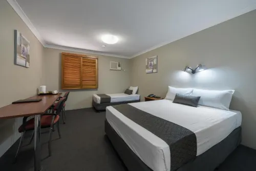 Cosmopolitan Motel & Serviced Apartments Rooms Photos
