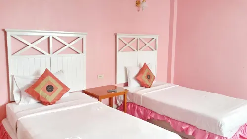 Sri Chumphon Hotel Phòng Photos