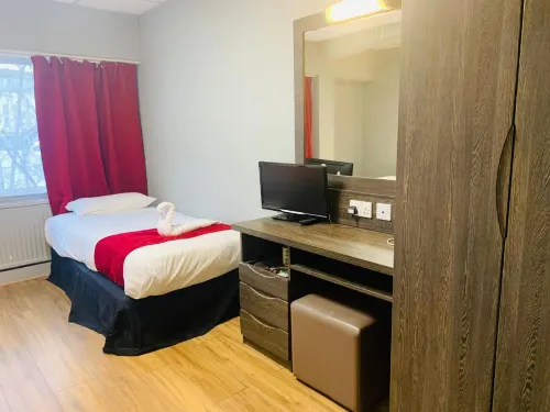 Hotel Lily Rooms Photos
