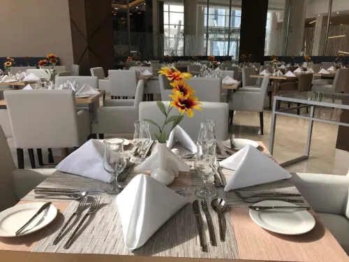 Cristal Amaken Hotel Riyadh Dining Photos