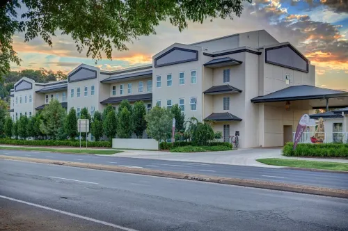 International Hotel Wagga Wagga Exterior Photos