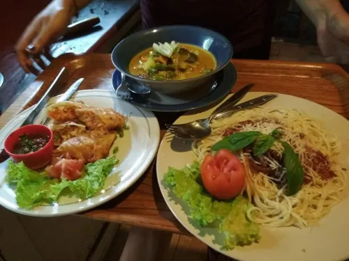Rumah Roda family Homestay Makanan Photos