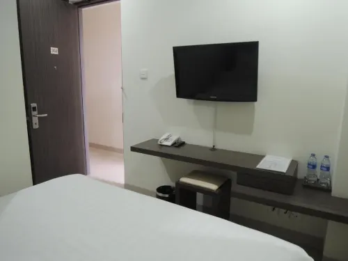 Harlys Residence Rooms Photos