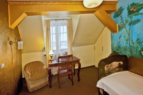 Castle Inn Rooms Photos