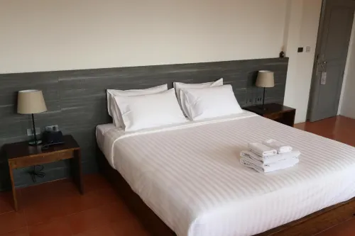 Viya Lodge Rum Photos