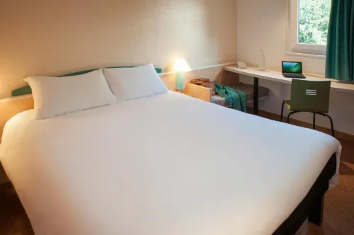 Hôtel ibis Paris Pantin Eglise Photos