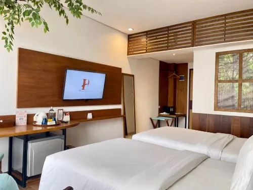 Hemangini Hotel Bandung Photos