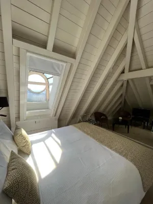 L'Hôtel by Hostellerie du Château Værelser Photos