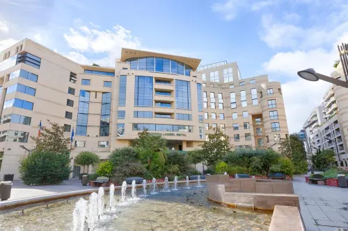 Evergreen Laurel Hotel Exterior Photos