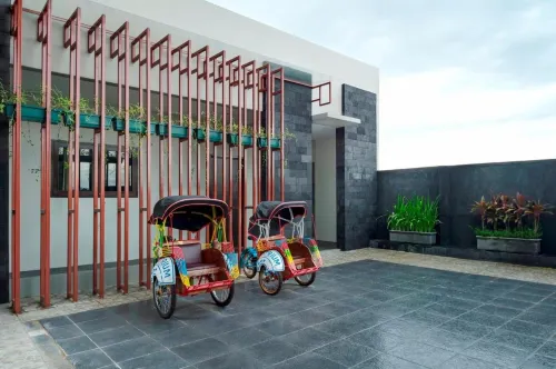 The New Atrium Hotel Yogyakarta Eksterior Photos