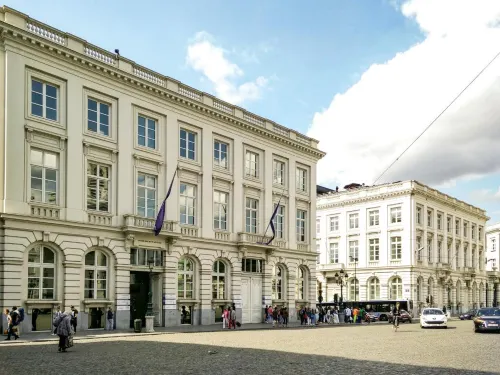 Alma Grand Place Hotel Exteriör Photos